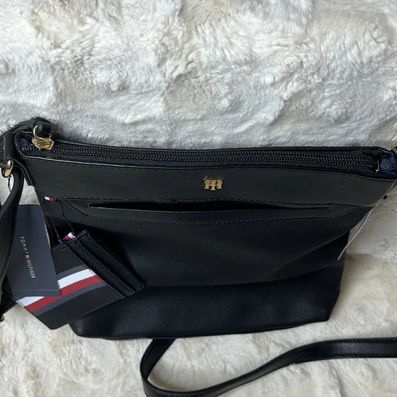 Tommy Hilfiger black crossbody with gold detail. Pouch card holder included - Picture 8 of 12